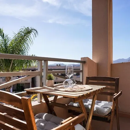 Medano Sunny Apartment, Pool, Parking &