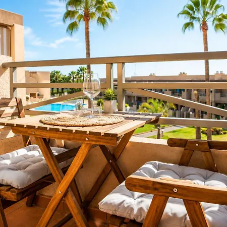 Daire Medano Sunny Apartment, Pool, Parking & *