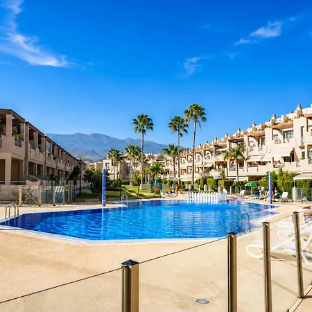 Daire Medano Sunny Apartment, Pool, Parking & Granadilla De Abona